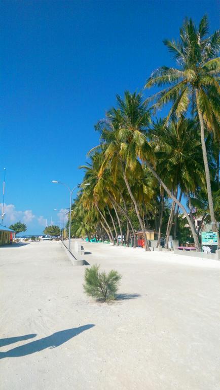 Alaka At Maafushi Hotel ภายนอก รูปภาพ